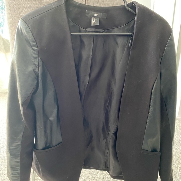 H&M black blazer - Picture 1 of 1